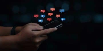 la persona con la estrategia de ‘dark social’.